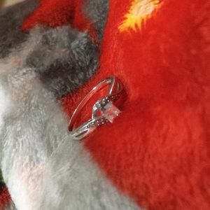 10k White gold promise ring. Size 5.5